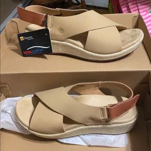 Spenco wedge sandals
